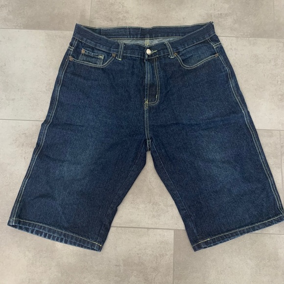 Gino Green Global denim shorts - Picture 2 of 2